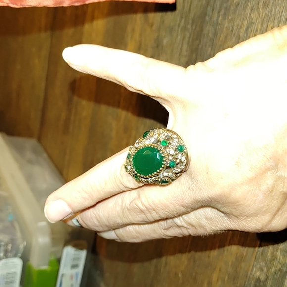 Mew Emerald Turkish Ring SIZE 8 - Picture 5 of 8